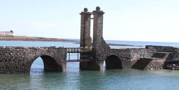 El PP denuncia que no se haya restaurado el Puente de las Bolas antes de reabrir el Castillo