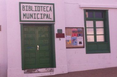 CC denuncia que la biblioteca de Playa Blanca permanece cerrada por las tardes