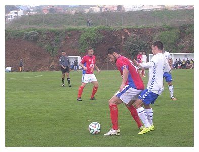 La UD Lanzarote prolonga su momento dulce y es líder de Tercera División