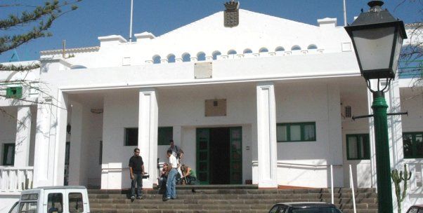 IC critica que la ropa del Hospital insular se lave en Fuerteventura