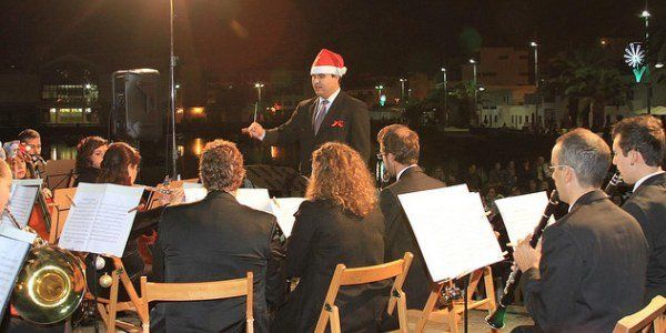 La Banda Sinfónica de Lanzarote llenó de notas alegres el Charco de San Ginés