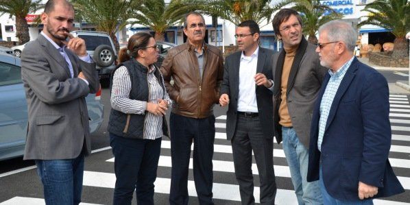 El director general de Infraestructura Turística visita varias obras en Costa Teguise