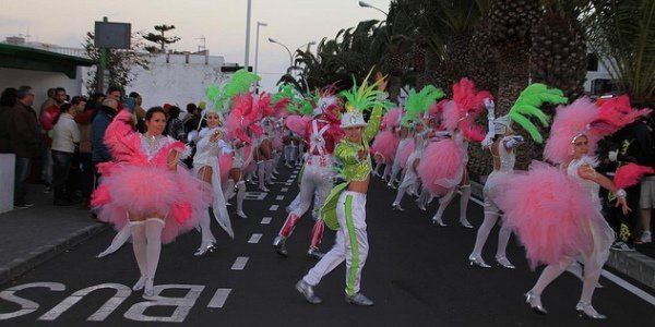 Colorido, mascaritas y música inundaron el coso de Carnaval de San Bartolomé