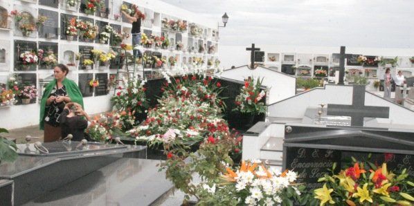 El PP exige que no trasladen tumbas en el cementerio sin avisar a las familias