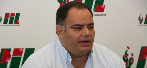 El PIL 'repesca' a Manuel Cabrera y lo presenta al Cabildo de Lanzarote