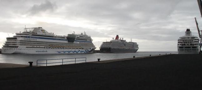 Lanzarote es la isla que más gusta a 2 de cada 3 cruceristas que visitan Canarias