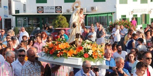 Vecinos de Playa Blanca se suman al Día Grande de la Virgen del Carmen
