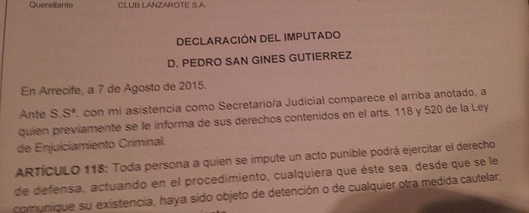 El juez imputa a San Ginés un delito de prevaricación y otro de coacciones