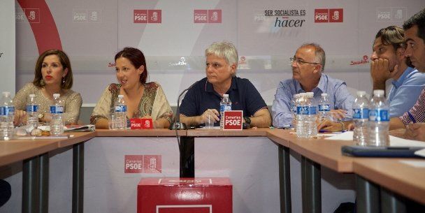 El PSOE negociará con NC una posible alianza para las generales