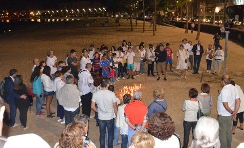 Homenaje en El Reducto a las víctimas de los atentados de París