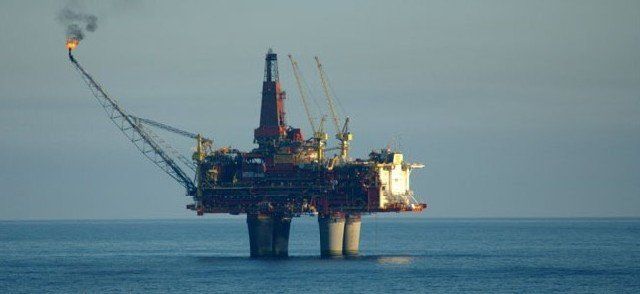 Ibarra abre la puerta a acoger plataformas petrolíferas en Los Mármoles para su reparación