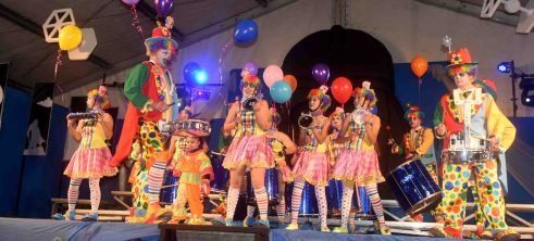 Lleno total en la presentación del carnaval de San Bartolomé