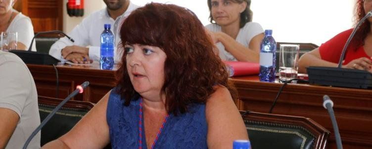 La concejal desmiente a Ganemos y asegura que "no hay irregularidades" en la perrera de Arrecife