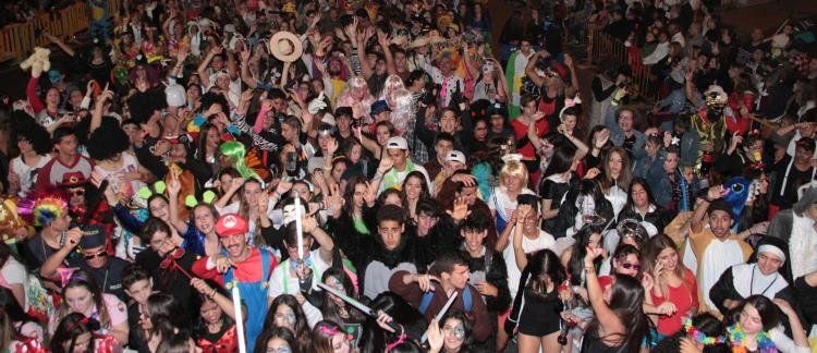 Miles de mascaritas participaron en el gran coso de Carnaval
