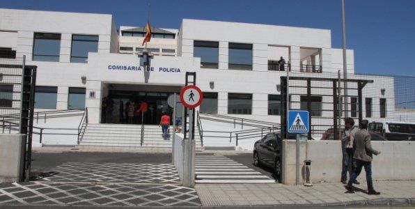 La Policía Nacional detiene a un hombre por robar en tres establecimientos de Arrecife