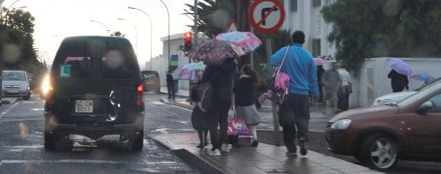 Triple aviso amarillo en Lanzarote por el temporal, que durará al menos hasta este viernes