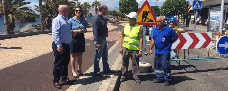 Comienzan los trabajos para asfaltar la Avenida de las Playas de Puerto del Carmen