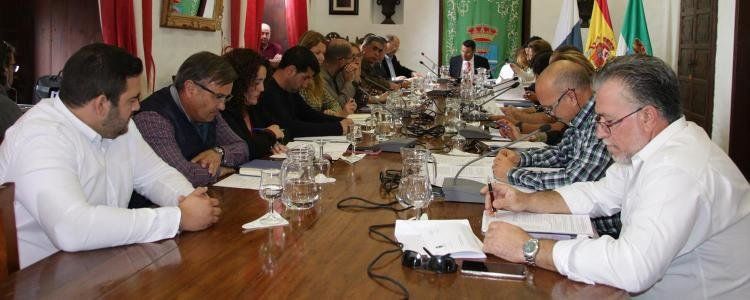 PSOE y PIL critican al grupo de Gobierno de Teguise tras un Pleno con cero contenido
