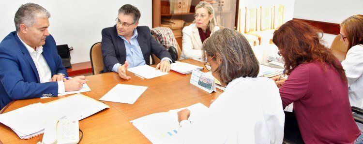 El Gobierno "baraja" que el Hospital Insular sea un centro comarcal de apoyo al Molina Orosa