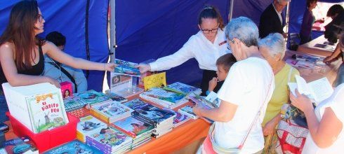 Playa Blanca vivió entre letras, teatro y cuentacuentos su V Feria del Libro