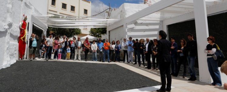 El Cabildo de Lanzarote inaugura el proyecto urbano 'La Línea y la sombra'