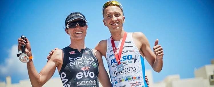 Kenneth Vandendriessche y Alice Hector triunfan en el Volcano Triathlon 2016