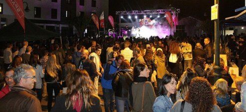 Costa Teguise despidió el Festival Family Fun con las actuaciones de Peter Punk y Petit Pop