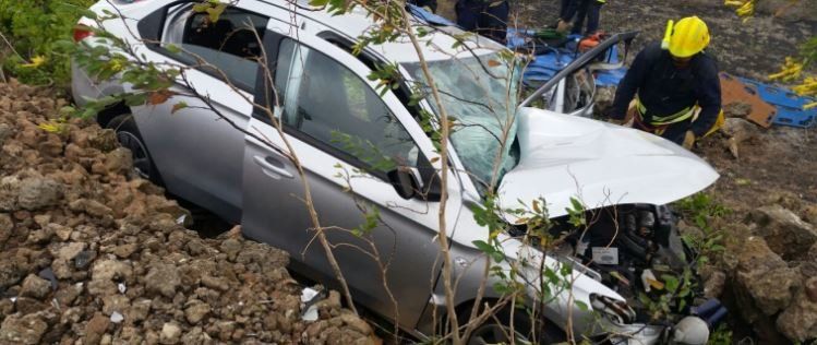 Un varón herido grave y otro menos grave en la colisión de dos vehículos en La Vegueta