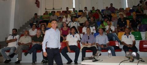 El entrenador Lucas Alcaraz inaugura el XVII Seminario Uco Arrocha