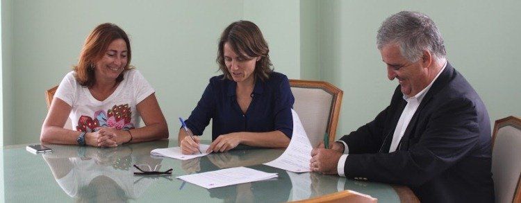 Arrecife firma el contrato de Parques y Jardines con Cespa para los próximos 8 años