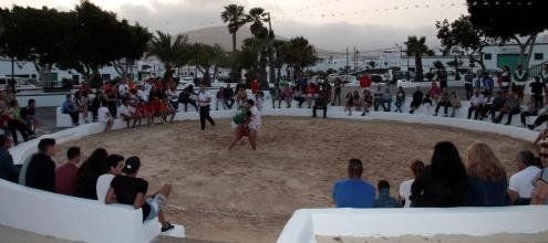 El pueblo de Tahíche volvió a celebrar el Memorial Suso Cejas de Lucha Canaria