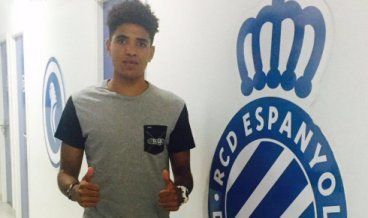 El centrocampista lanzaroteño Saúl Coco ficha por el equipo juvenil del RCD Espanyol