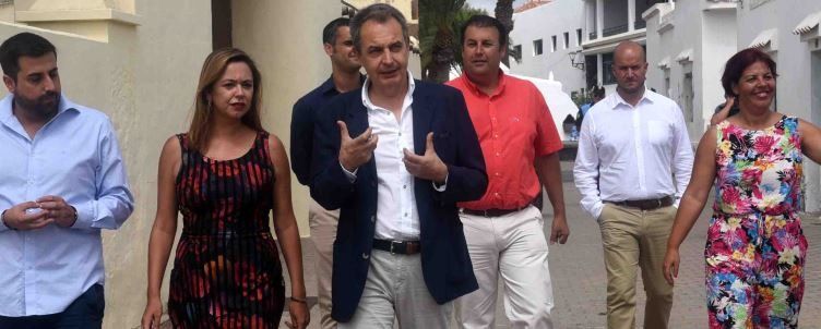 José Luis Rodríguez Zapatero visita el ayuntamiento de San Bartolomé