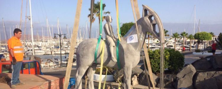 Comienza la instalación del conjunto escultórico 'The Rising Tide' de Jason deCaires en Arrecife
