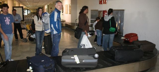 Los trabajadores de Swissport ponen fin a 22 días de huelga en el aeropuerto de Lanzarote