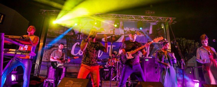 Costa Teguise arrancó sus fiestas a ritmo de reggae y con un concurrido Día del Niño