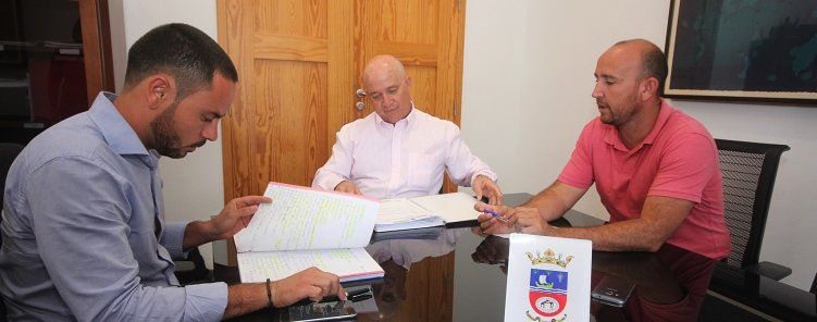 Hernández trasladó al nuevo senador las "demandas" de Tías al Estado en su primer encuentro