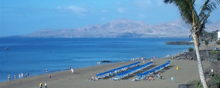 Tías saca a concurso la explotación del servicio de sus playas por 2,9 millones de euros