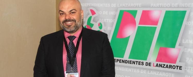 Laureano Álvarez tilda de ilegal su expulsión del PIL y reta a Bermúdez a un debate público