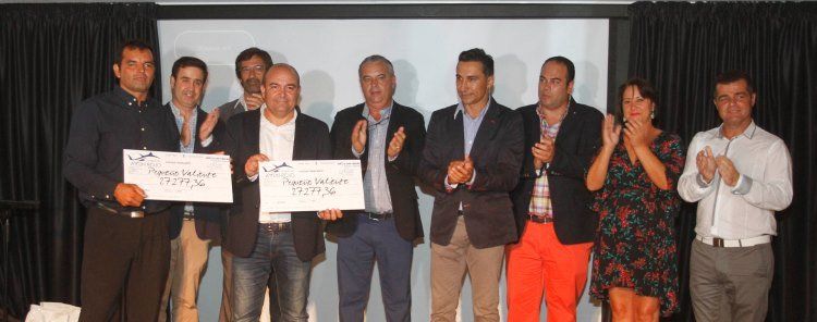 'Creciendo Yaiza' y 'Pequeños Valientes' reciben el dinero de la 'I Feria Solidaria del Atún Rojo'