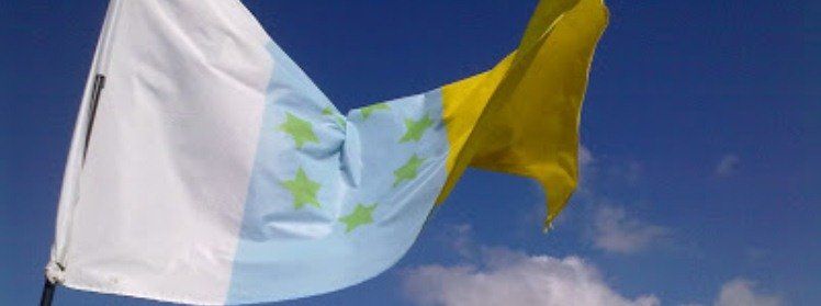La Justicia ordena al Cabildo retirar la bandera de las 7 estrellas verdes
