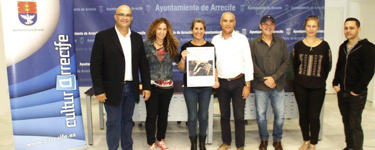 Diez artistas participarán en el nuevo concierto solidario "Cantautores que acompañan"