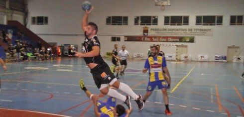 El Ca´Mario Lanzarore recupera las sensaciones y se impone al BM La Salle (30-20)