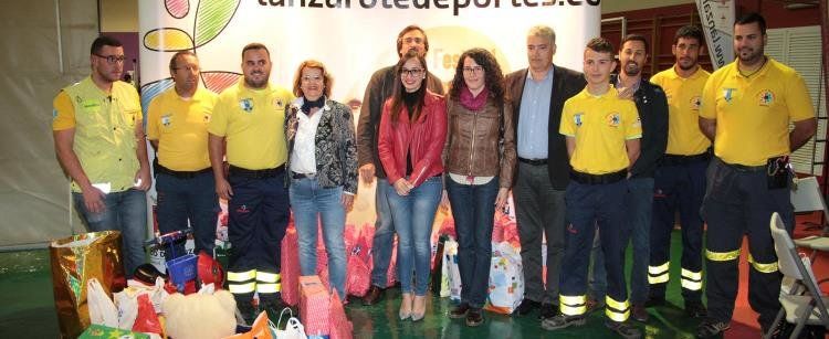 La solidaridad volvió a llenar de alimentos y regalos la 'Portería Solidaria'