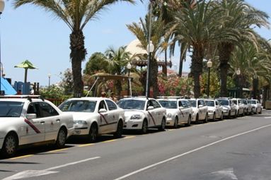 El presidente de la Asociación del Taxi de Arrecife reclama unidad para lograr que puedan operar en toda la isla