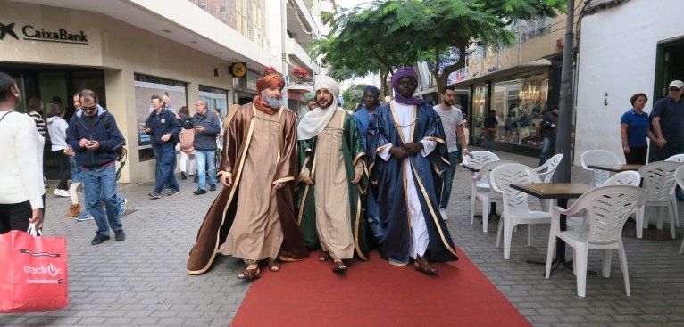 Los Reyes Magos recogen las cartas de los niños de Lanzarote antes de la Cabalgata