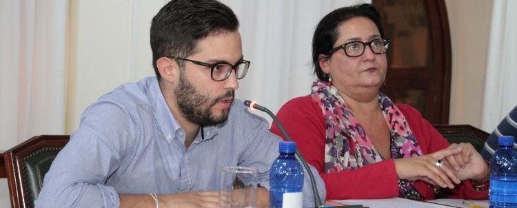 Coralia Lobato renuncia a su acta de concejal en Arrecife "por incompatibilidad sindical"