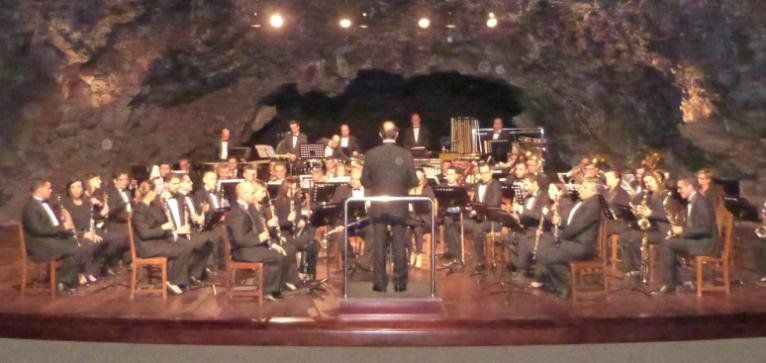 La Banda Sinfónica de Tenerife inundó con su música el auditorio de Los Jameos