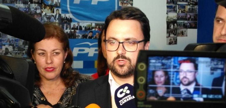 Antona afirma que lo importante ahora no es una "moción de censura" sino trabajar por Canarias