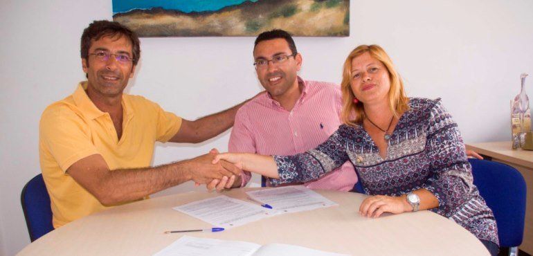 Teguise firma el decreto para sacar a licitación el futuro centro sociocultural de La Graciosa